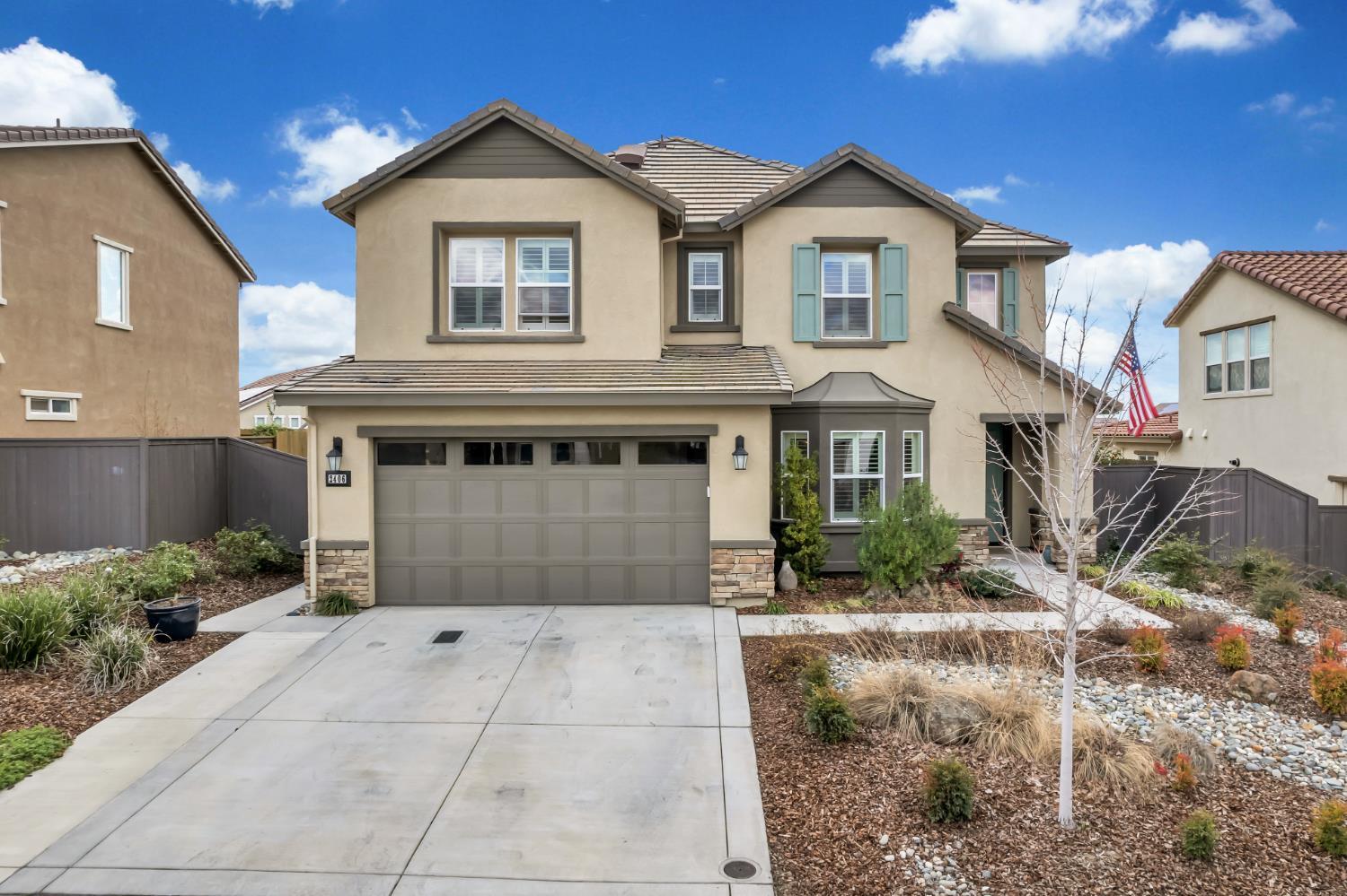Property Photo:  2406 Galloping Trail Court  CA 95765 