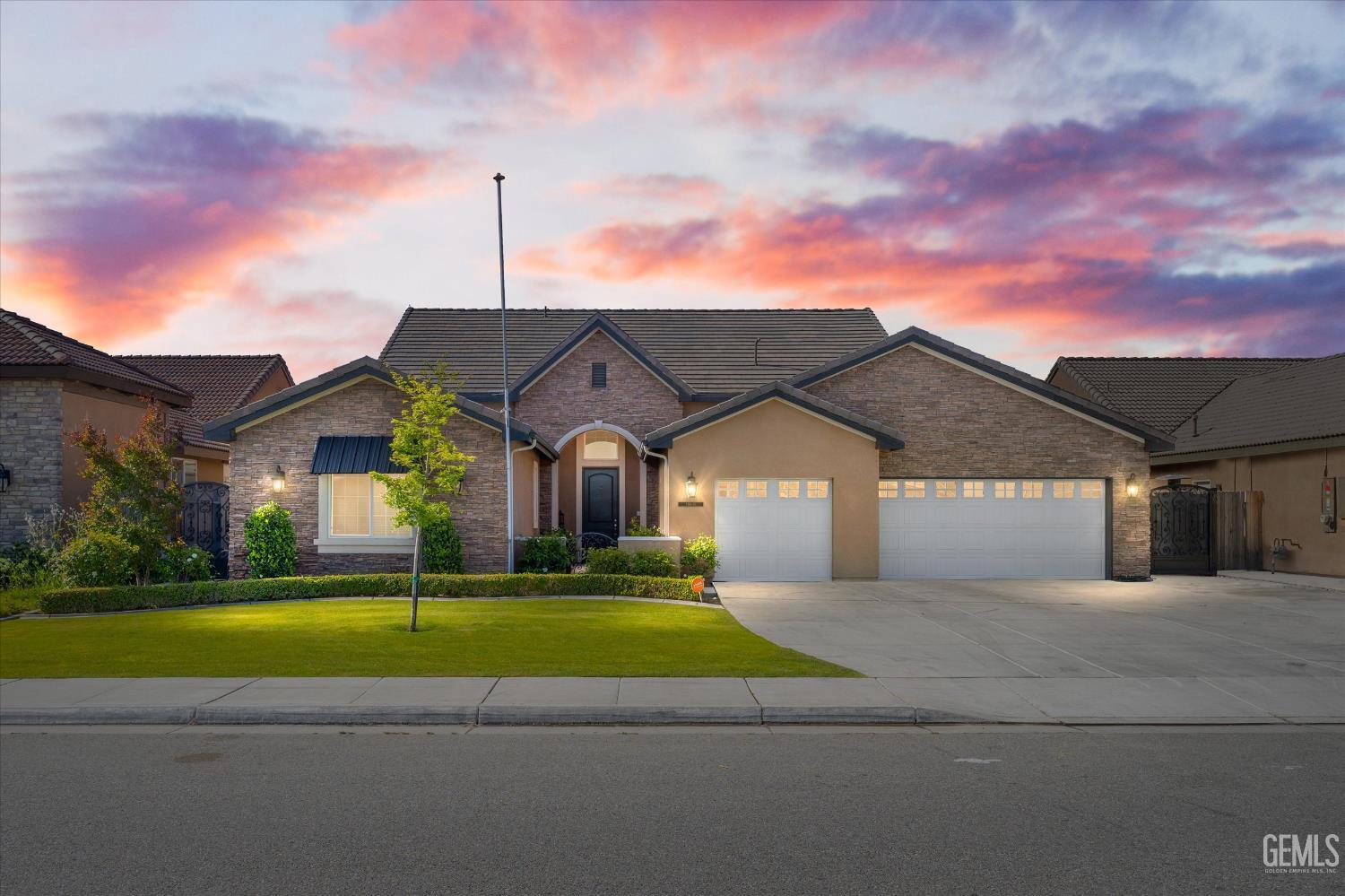 14631 Blue Stream Avenue  Bakersfield CA 93314 photo