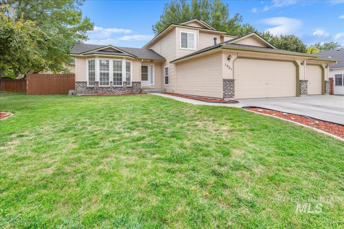 Property Photo:  1961 S Peppercorn  ID 83709 