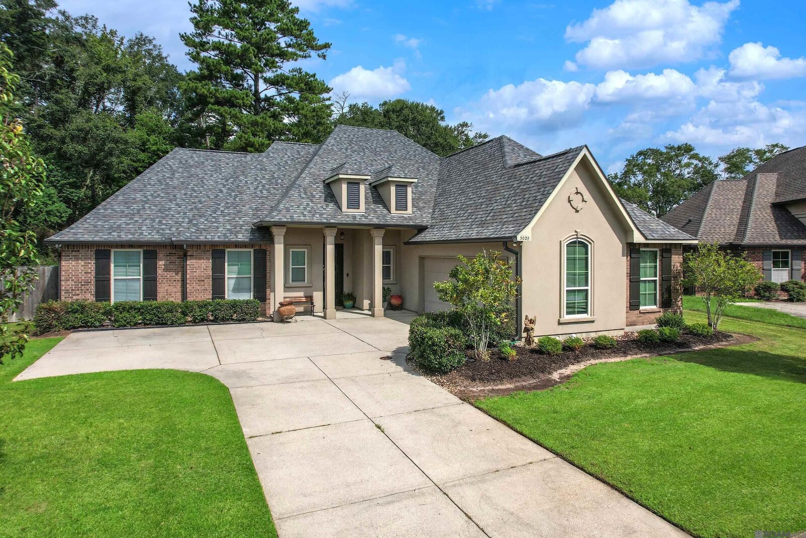 Property Photo:  5028 Woodstock Way Dr  LA 70739 