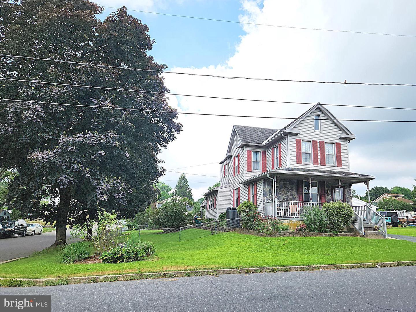 Property Photo: 301 2nd Street PA 17025
