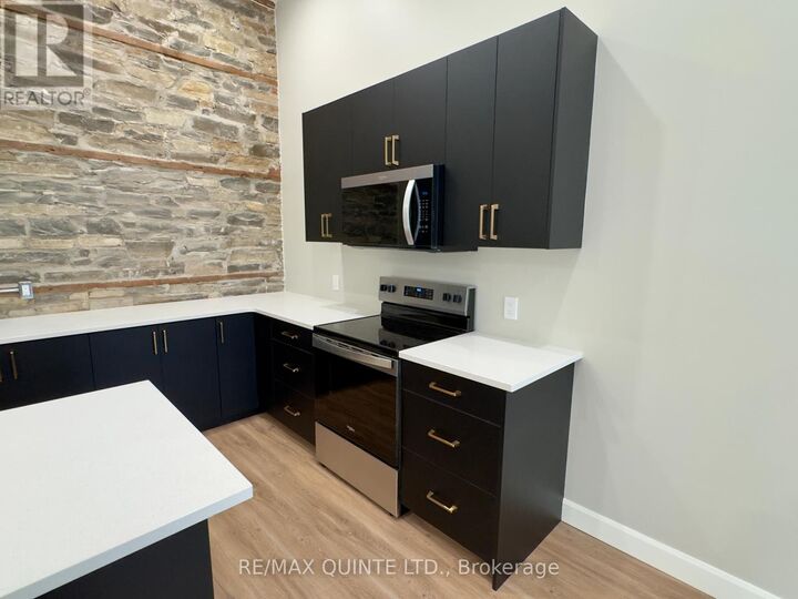 Property Photo: 330 Victoria Street 3 ON K0K 3J0