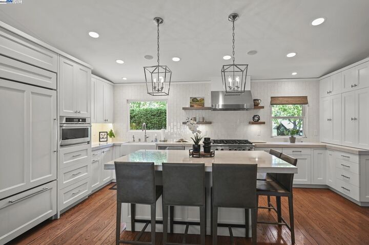 Property Photo: 587 Old Orchard Dr CA 94526
