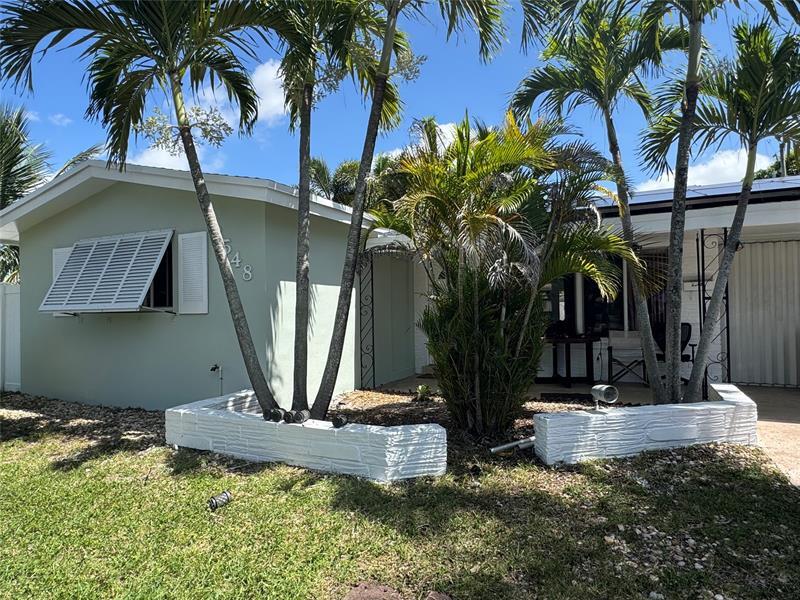 Property Photo:  3548 SW 13th Ct  FL 33312 