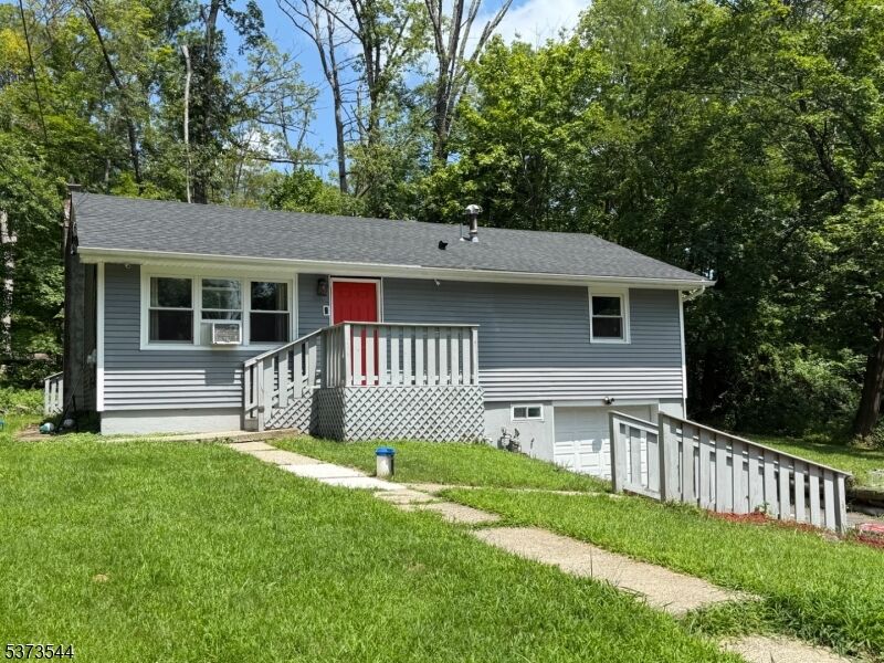 Property Photo:  6 Polk Pl  NJ 07462 