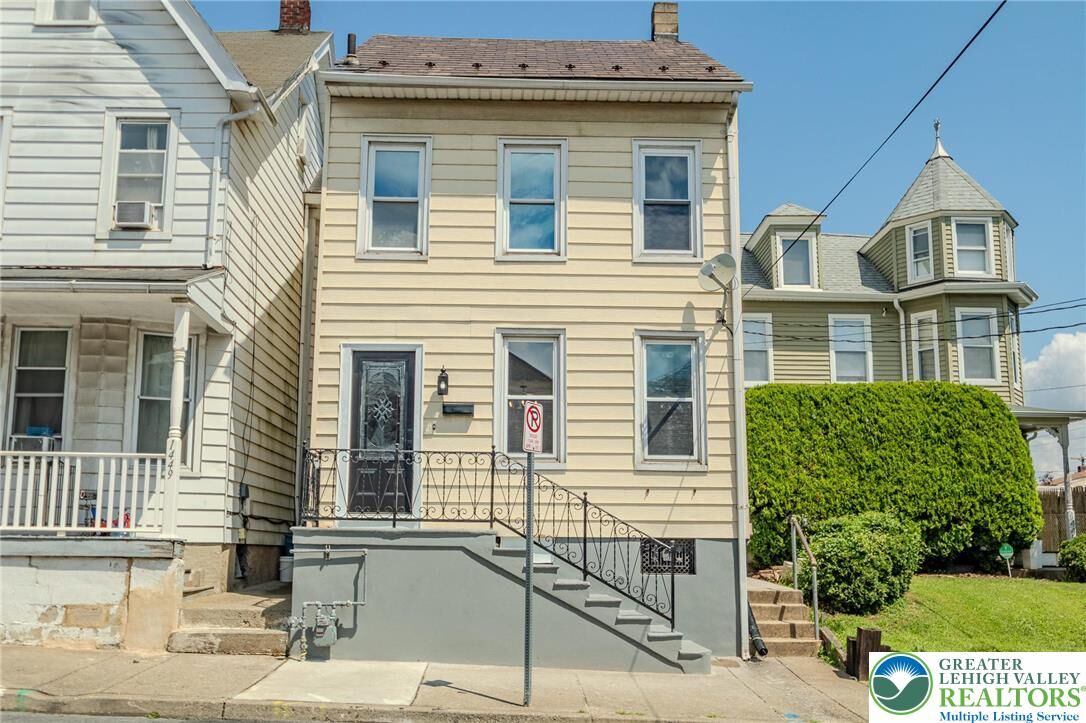 Property Photo: 1447 Ferry Street PA 18042