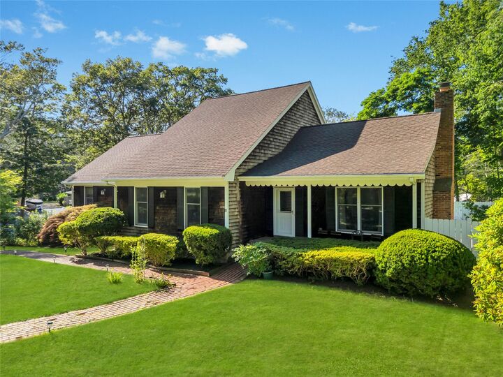 Property Photo:  10 Harper Road  NY 11933 