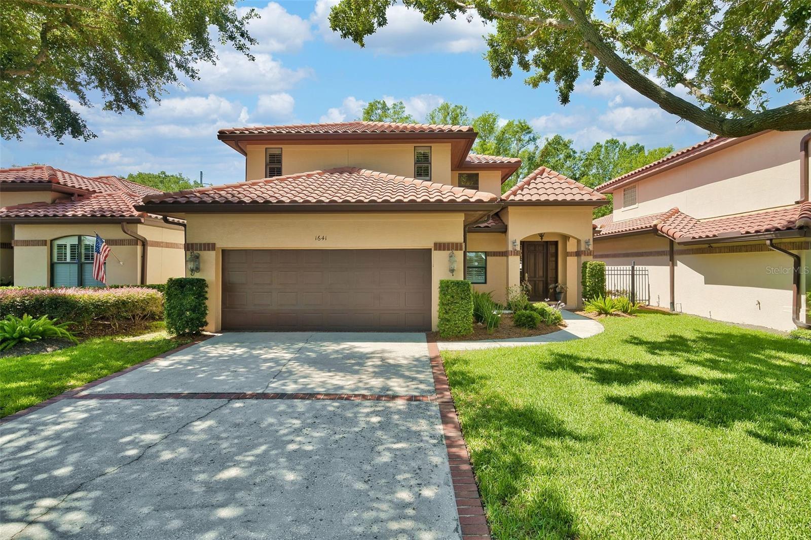 Property Photo: 1641 Glen Eagles Way FL 32804