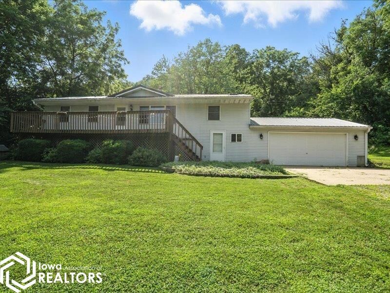 Property Photo: 17241 Dmc Highway 99 IA 52601
