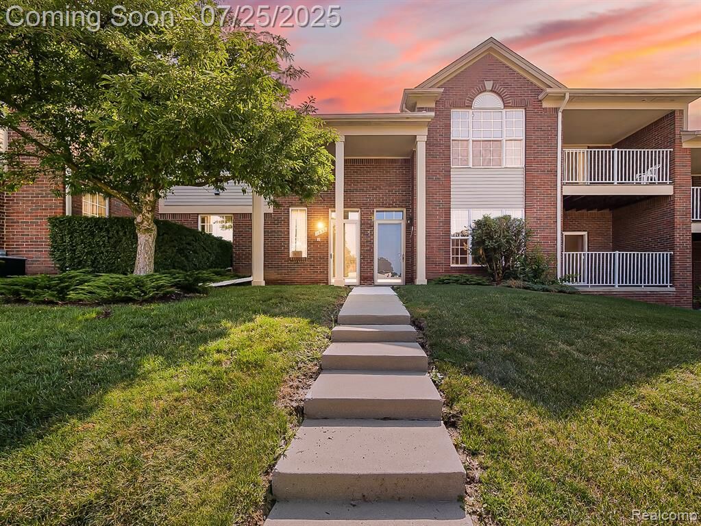 Property Photo: 1850 Flagstone Circle MI 48307 6095