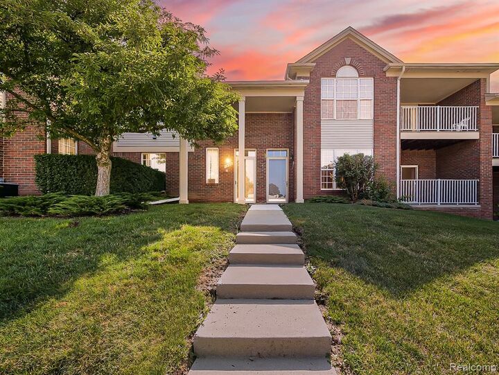 1850 Flagstone Circle  Rochester MI 48307 6095 photo