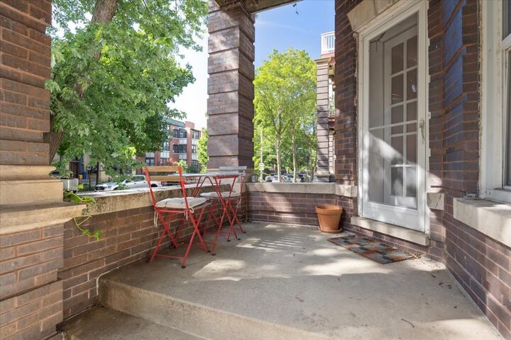 Property Photo: 4417 N Racine Avenue 1N IL 60640