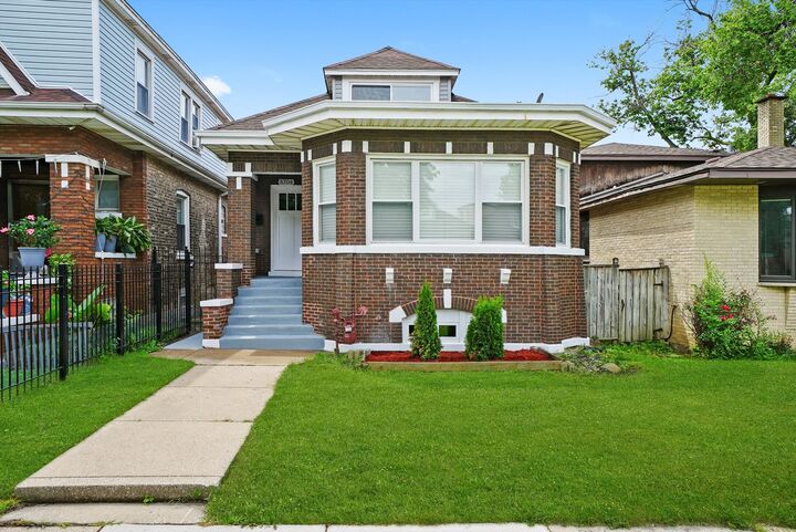 5704 S Homan Avenue  Chicago IL 60629 photo