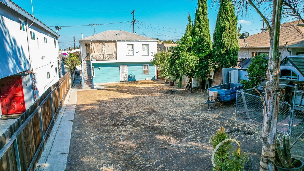 Property Photo: 5360 Ithaca Avenue CA 90032