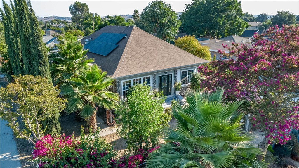 Property Photo:  688 E 11th Street  CA 91766 