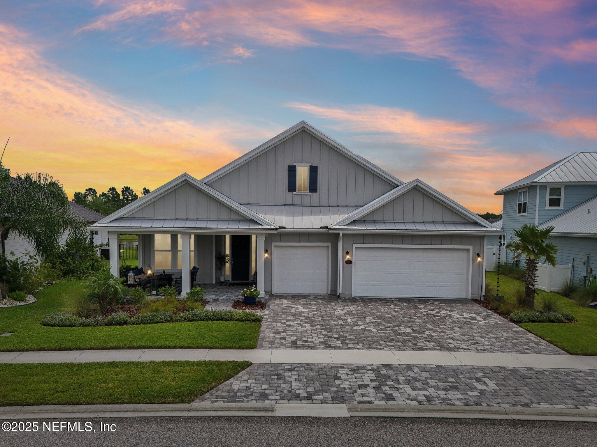 Property Photo: 221 Marquesa Circle FL 32259