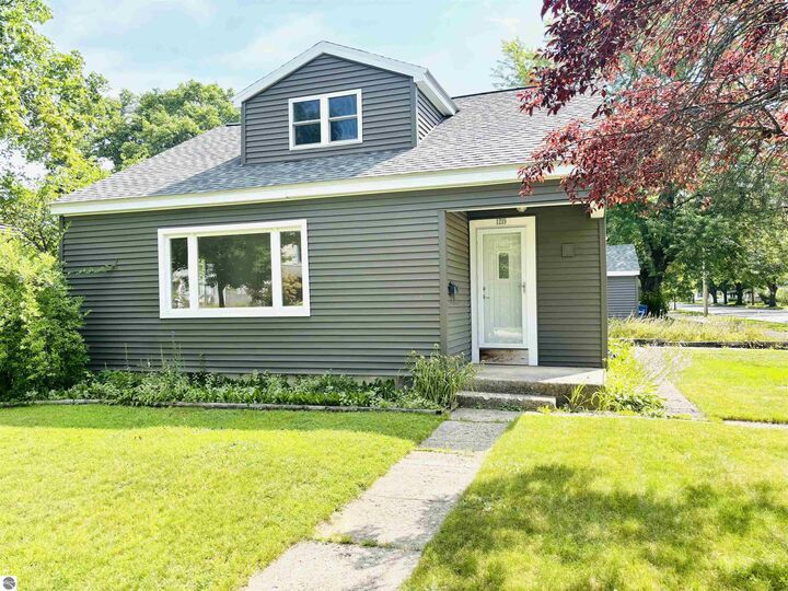 1219 S Union Street  Traverse City MI 49684 photo