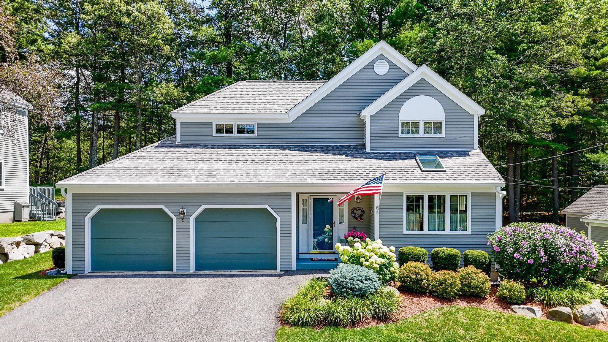 Property Photo:  5 Lilac Court  NH 03062 