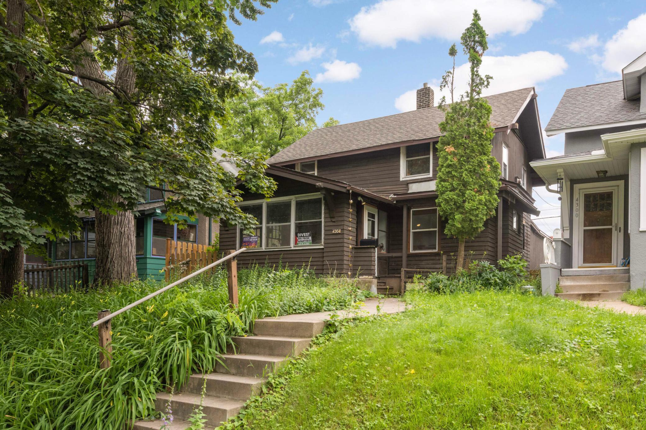 Property Photo:  4304 1st Avenue S  MN 55409 