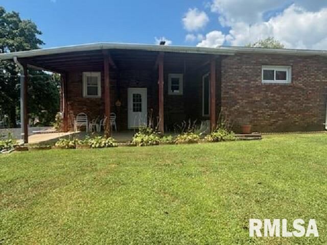 Property Photo:  814 3rd Street  IL 62982 
