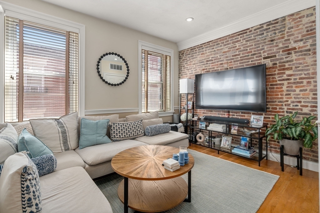 Property Photo: 34 Clark Street 7 MA 02109