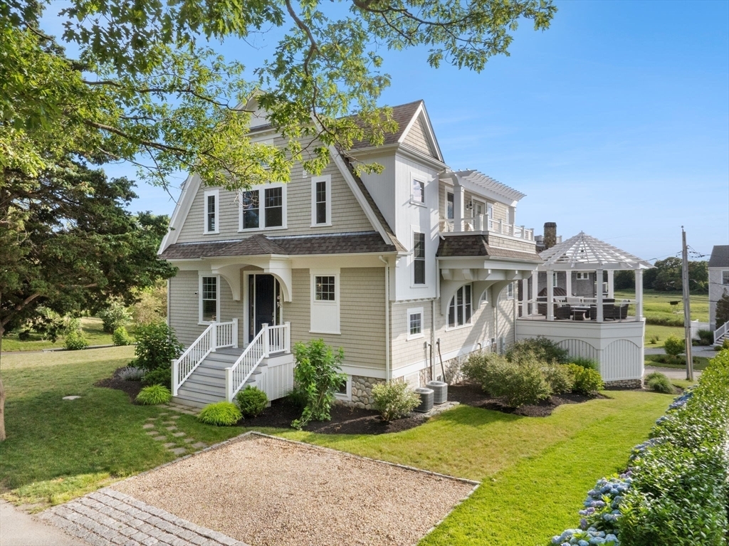 Property Photo:  15 Buttonwood Ln  MA 02066 