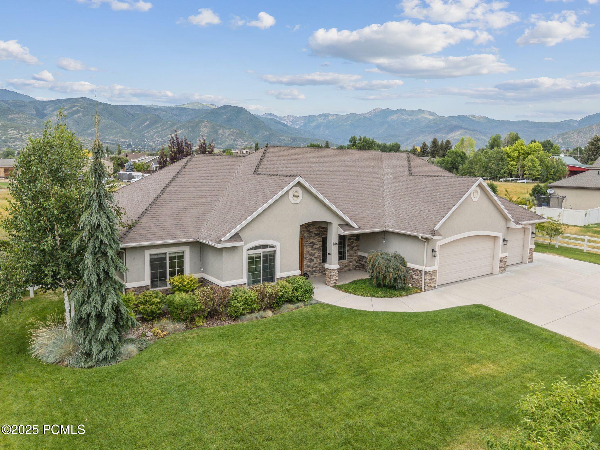 Property Photo: 146 S 550 East UT 84049