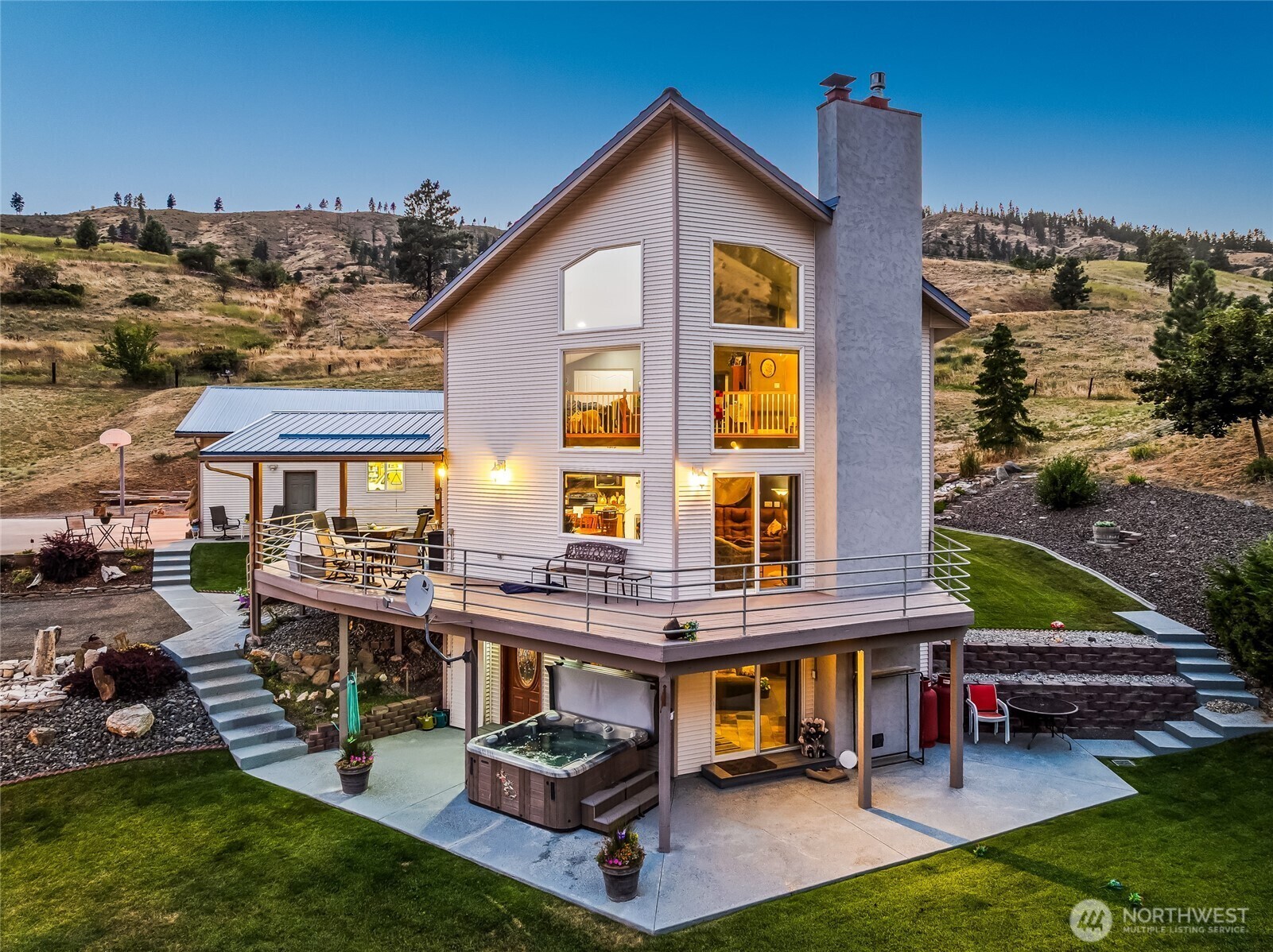 Property Photo: 8770 Nahahum Canyon Road WA 98815