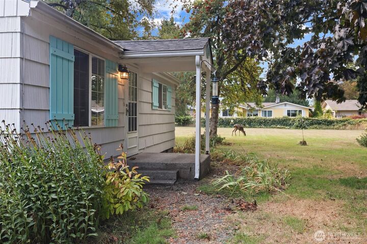 Property Photo:  301  Dennis Street SW  WA 98501 