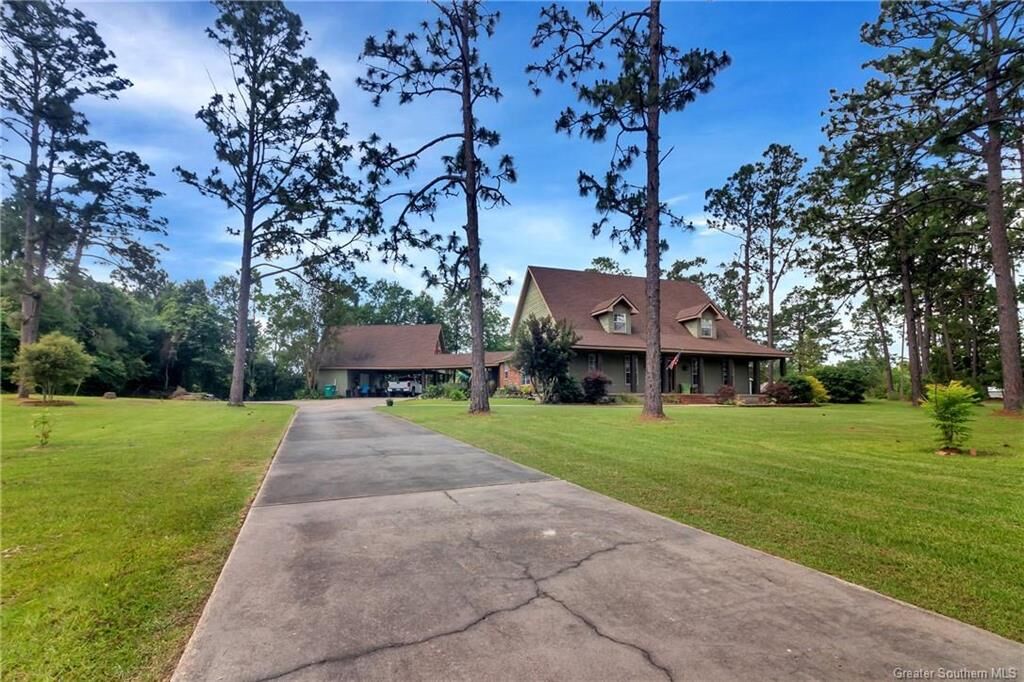 Property Photo: 2619 E Levingwood Road E LA 70611