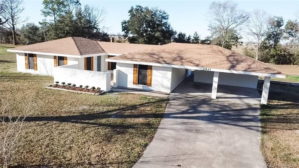 Property Photo: 2921 Linkswiller Road LA 70607