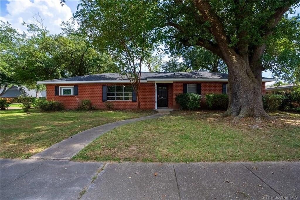 Property Photo:  401 Dolby Street  LA 70605 