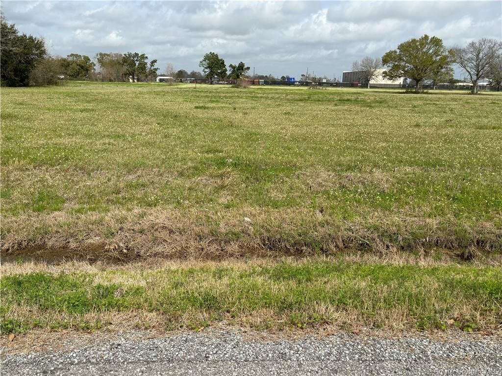 Property Photo:  4 Gerald Drive  LA  