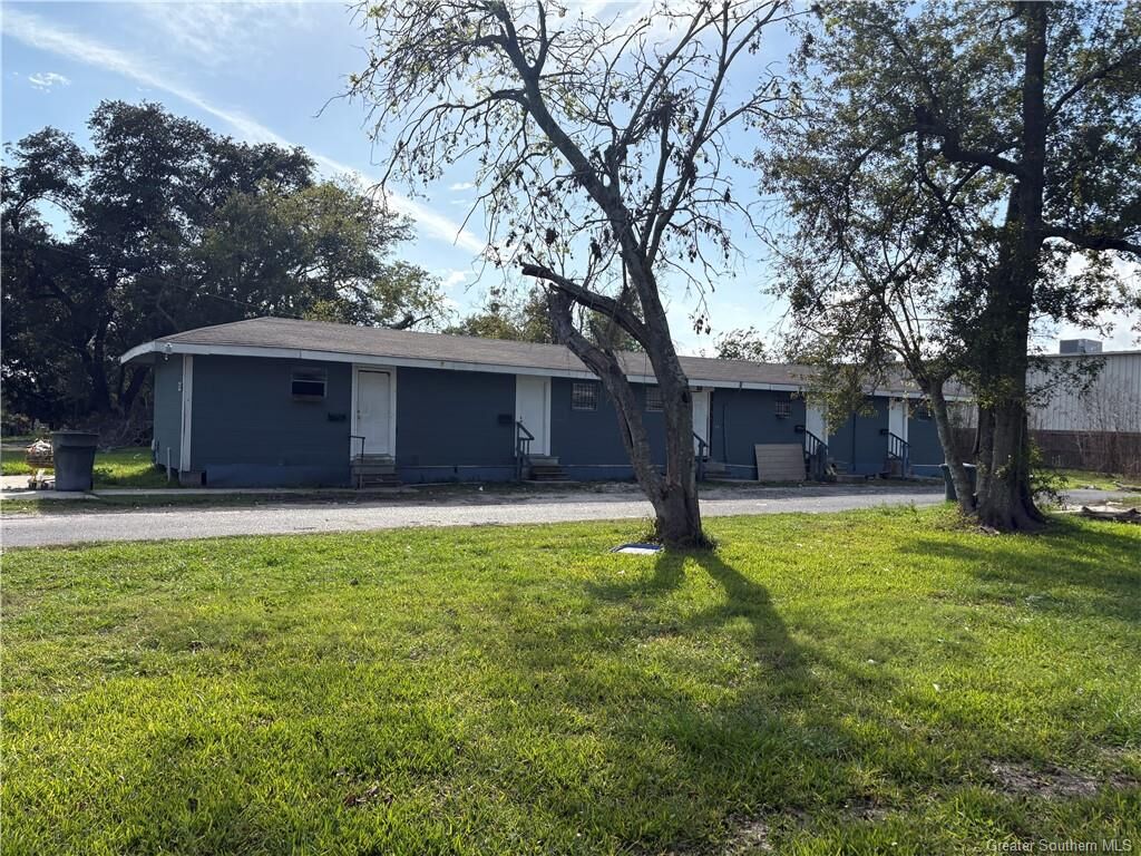 Property Photo: 522 Holmes Street LA 70615