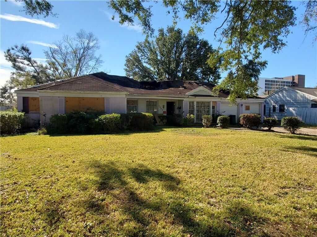 Property Photo: 1908 18th Street LA 70601