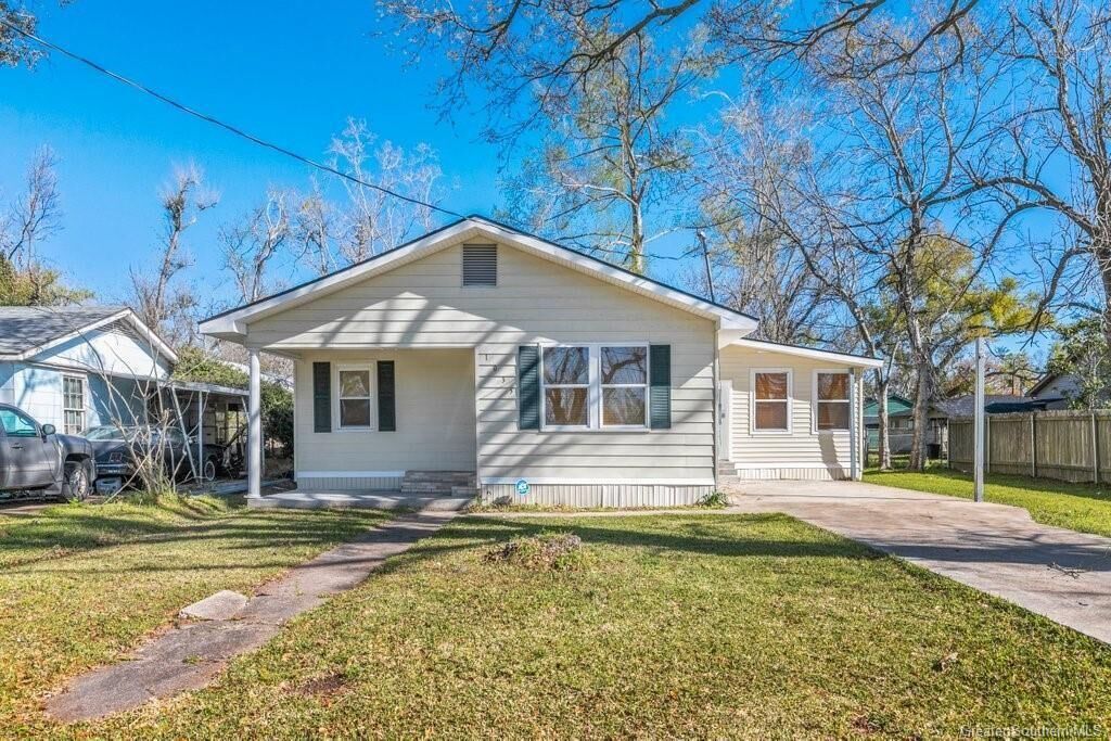 Property Photo: 1035 Sampson Street LA 70601