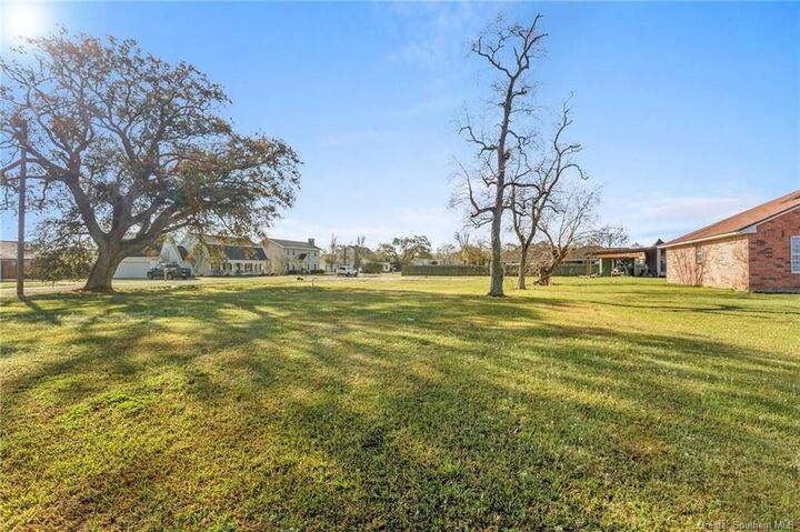 Property Photo:  1305 W McNeese Street W  LA 70605 