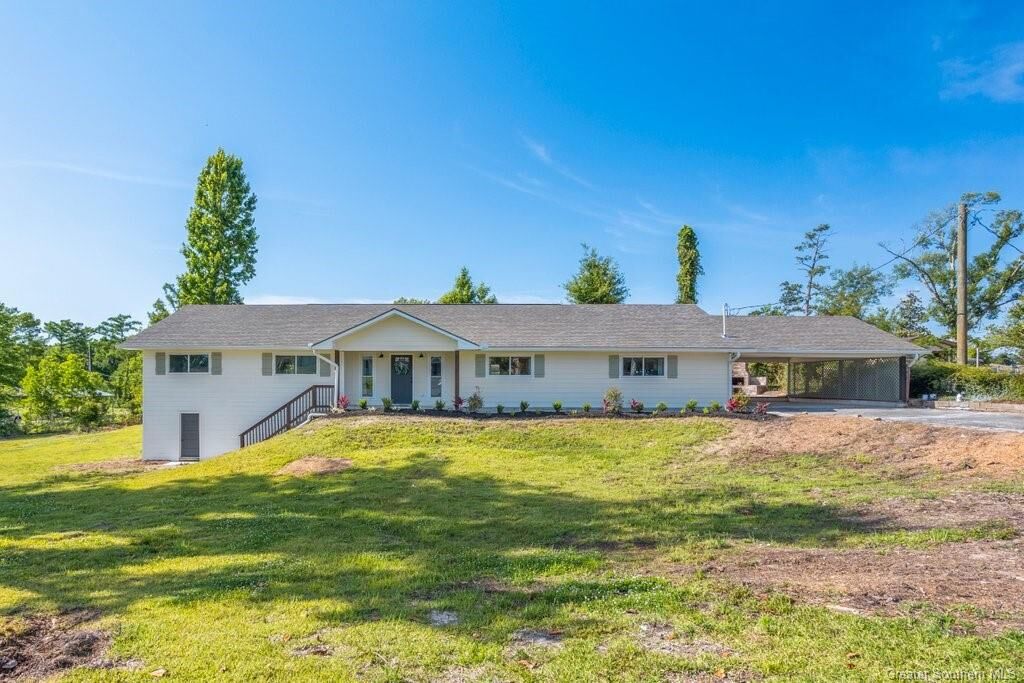 Property Photo: 971 Wood Road LA 70611