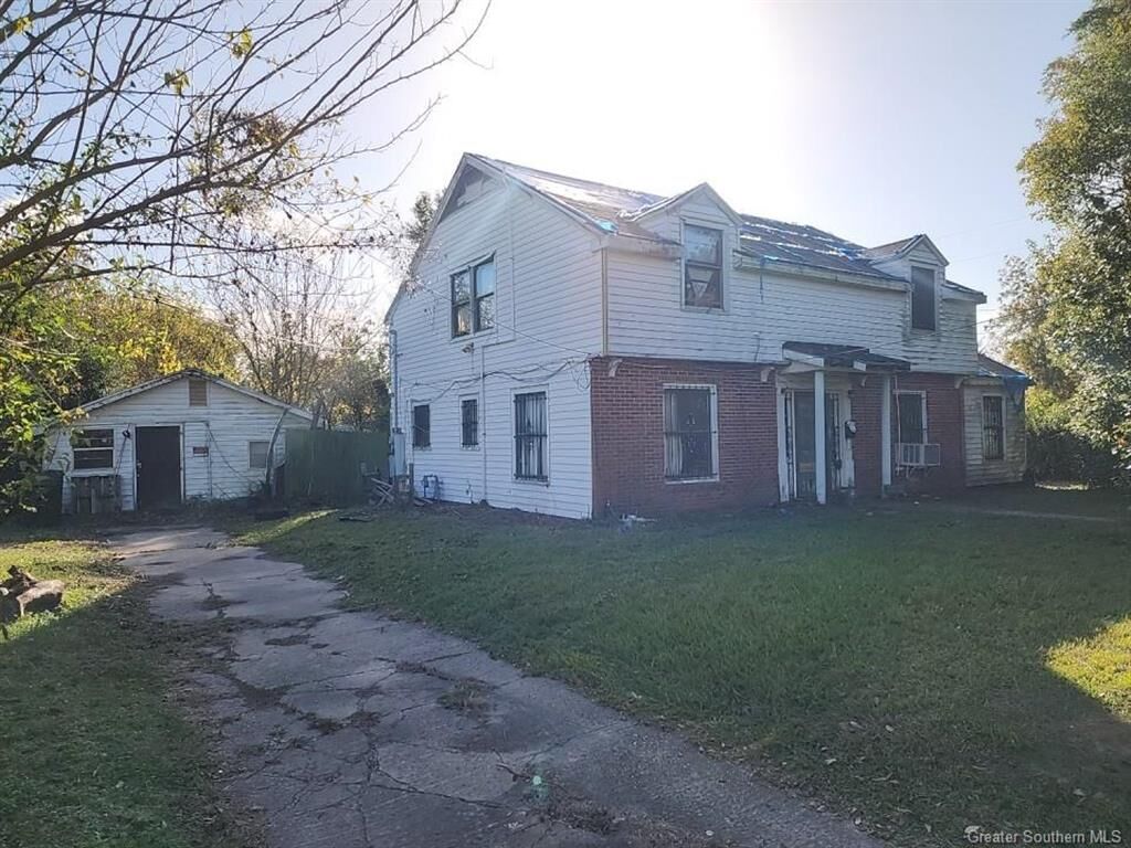 Property Photo: 1002 16th Street LA 70601