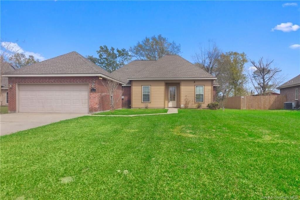 Property Photo:  2633 N Addison Loop N  LA 70607 