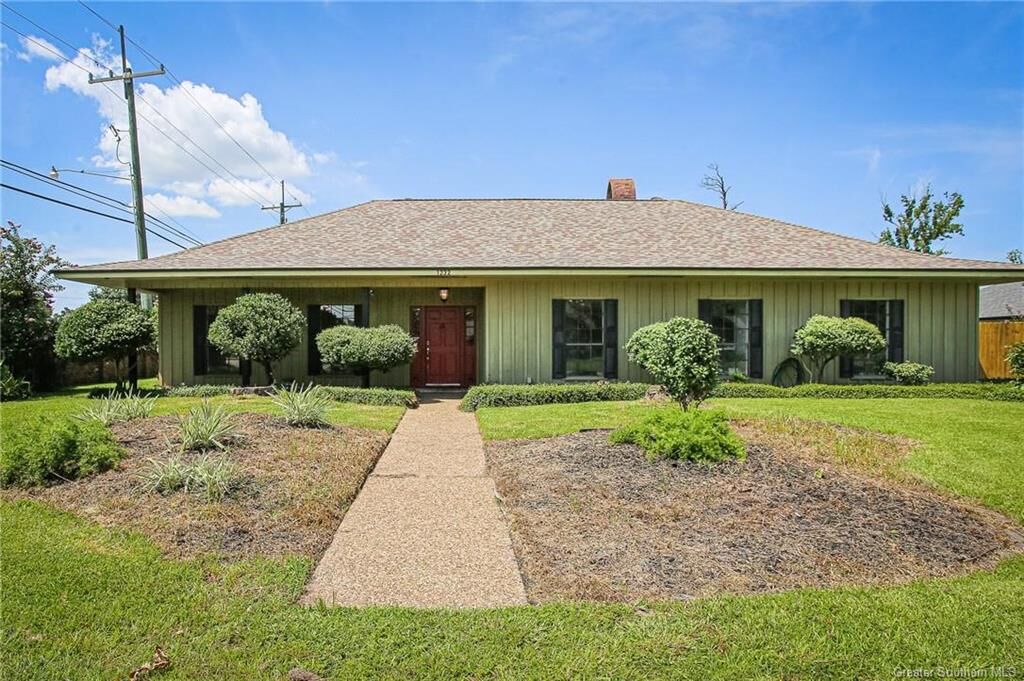 Property Photo: 1232 Dumbarton Drive LA 70605