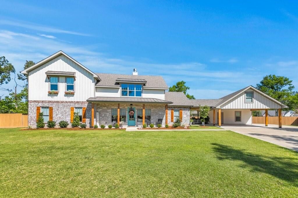Property Photo:  1140 New Castle Road  LA 70611 