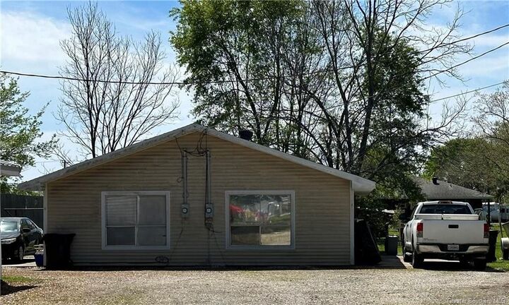 Property Photo:  705 E Russell Avenue E  LA 70591 
