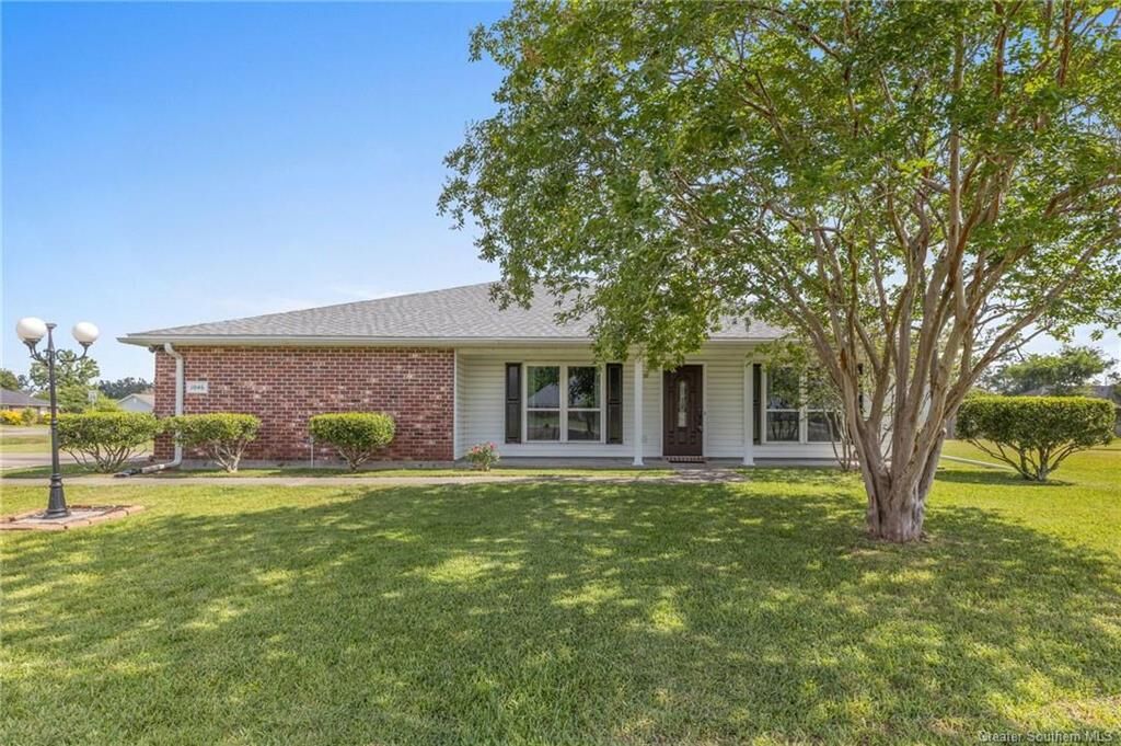 Property Photo: 1046 Tomahawk Drive LA 70611