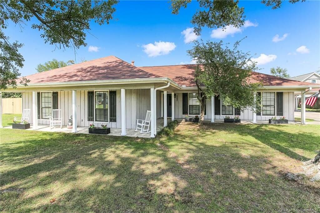 Property Photo: 3715 N Constance Lane N LA 70605