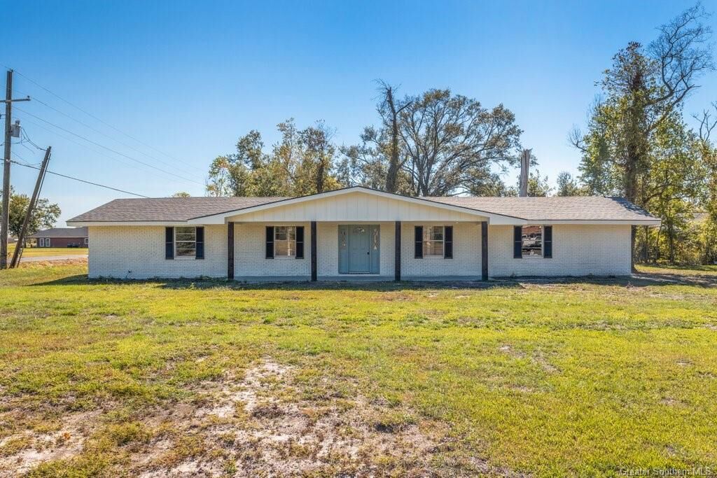 Property Photo: 2995 Flora Road LA 70607