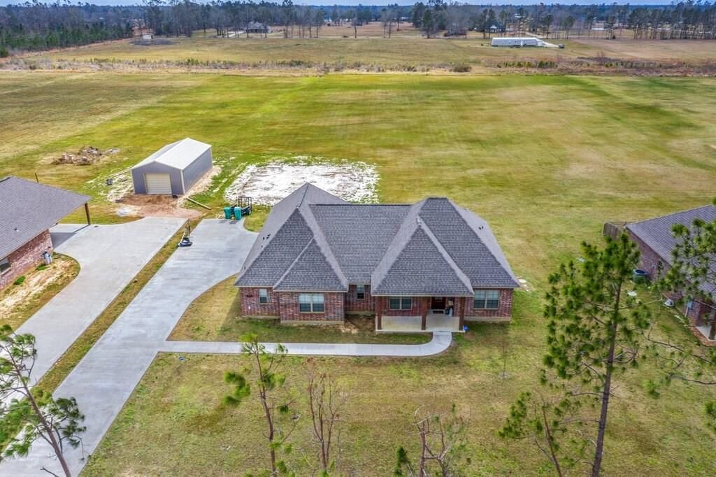 Property Photo: 275 Marcantel Road LA 70633
