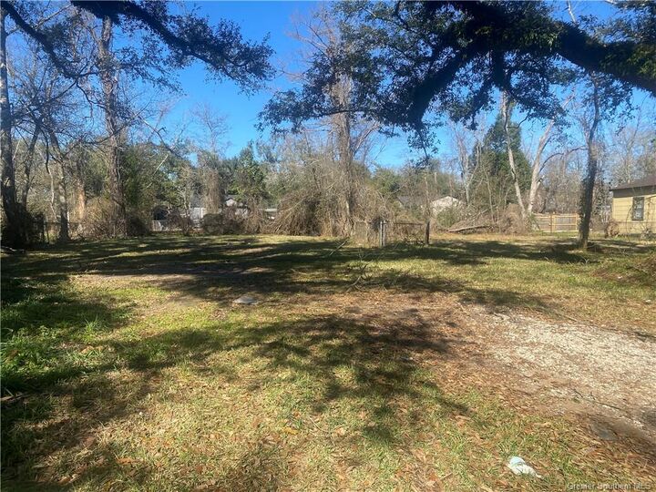 2125 Legion Street  Lake Charles LA 70601 photo