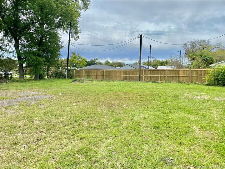 Property Photo: 1201 Highway 90 Highway LA 70668