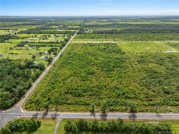 Property Photo: 12 Abie Fontenot Road LA 70647